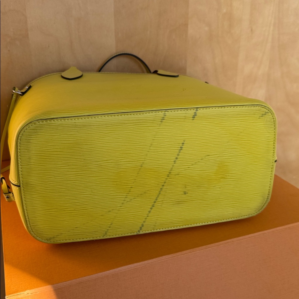 Louis Vuitton Citron Epi Neverfull Tote - Picture 16 of 17